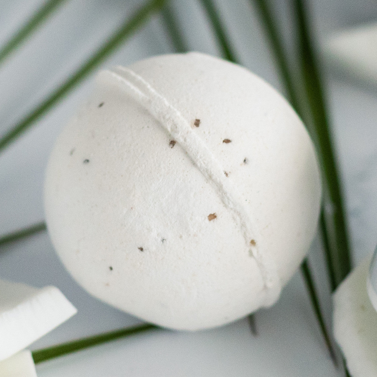 Coconut Water Bath Bomb 2